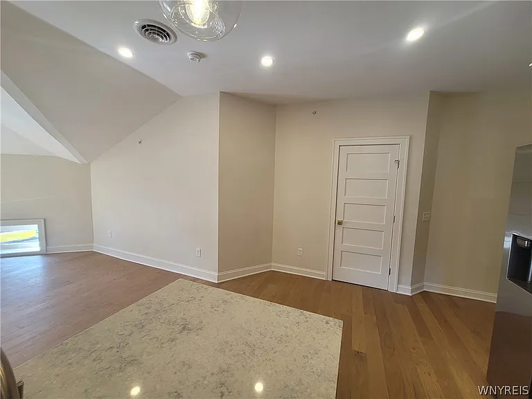 884 Main St #4 — Photo 6