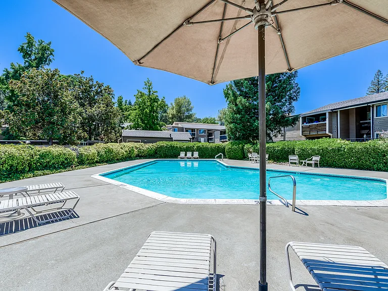 Rollingwood Condominium Rentals — Photo 29