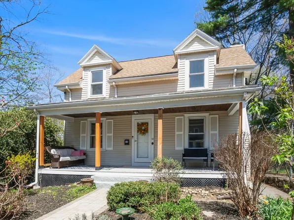 12 Broadway, Stoneham, MA 02180