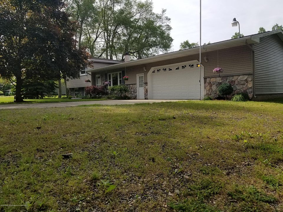 2nd image of 1748 W Kalamo Hwy