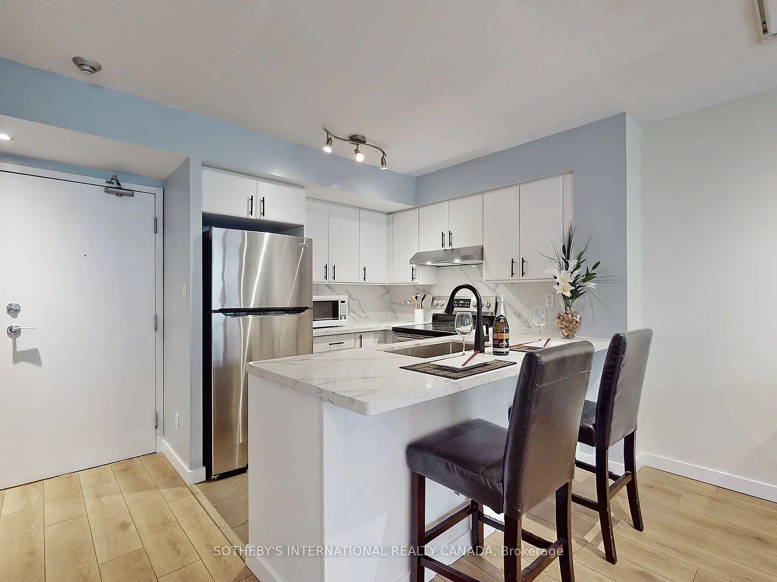 Studio, $2,200 — Photo 4