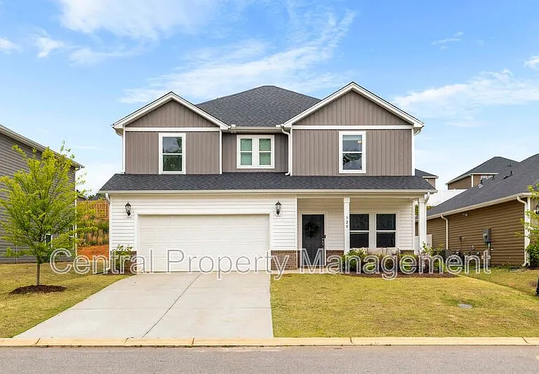 320 Lavinia Cir — Photo 2