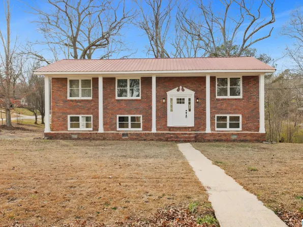 6202 Chartee Dr, Anniston, AL 36206