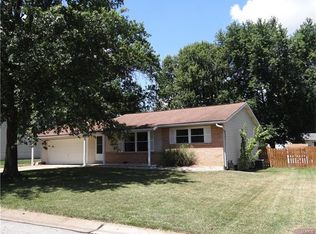 7 Rockdale Dr, Saint Peters, MO 63376