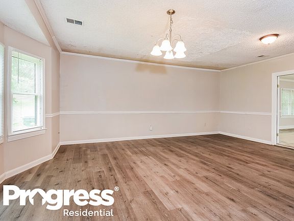 5th image of 3680 Wood St