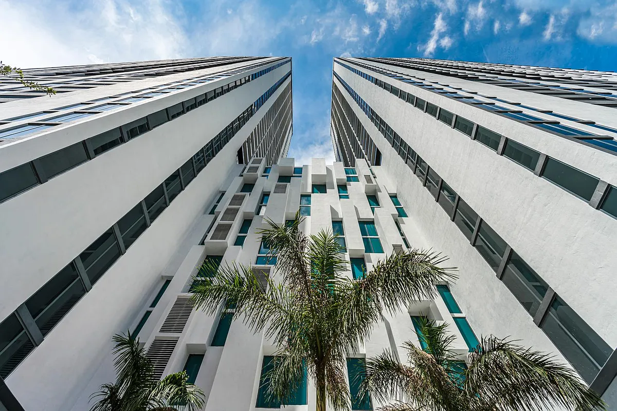 Building Photo - Downtown 5th