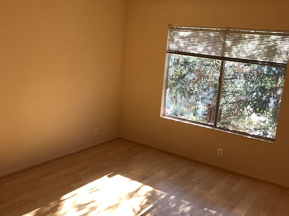 5th image of 22240 S Vermont Ave Unit 202