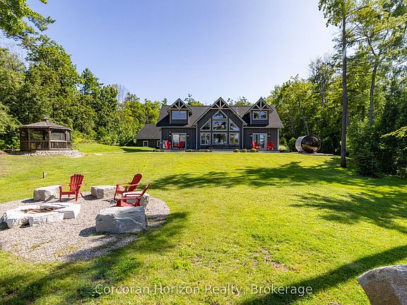 3rd image of 157 Nicholson Rd