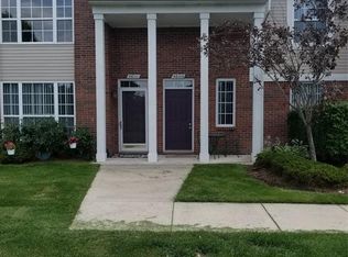 46105 Rhodes Dr, Macomb, MI 48044