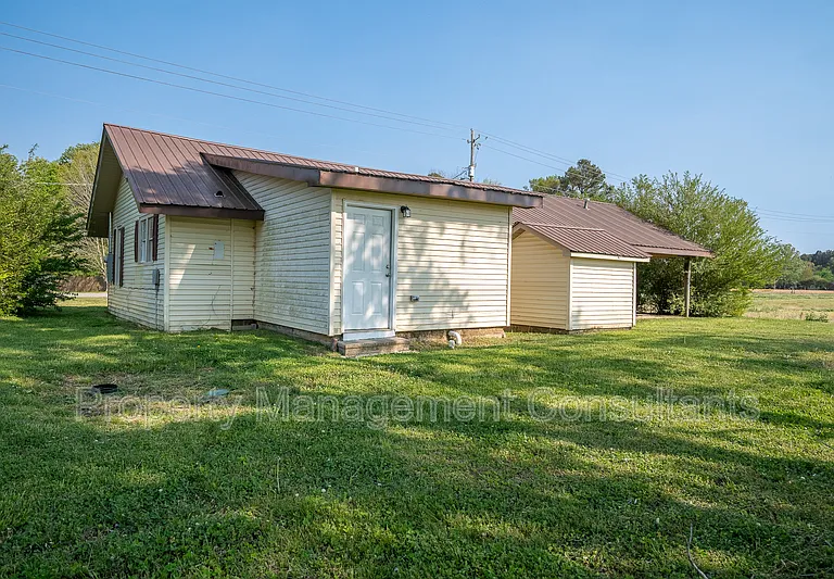 2208 Old Gurley Pike — Photo 5