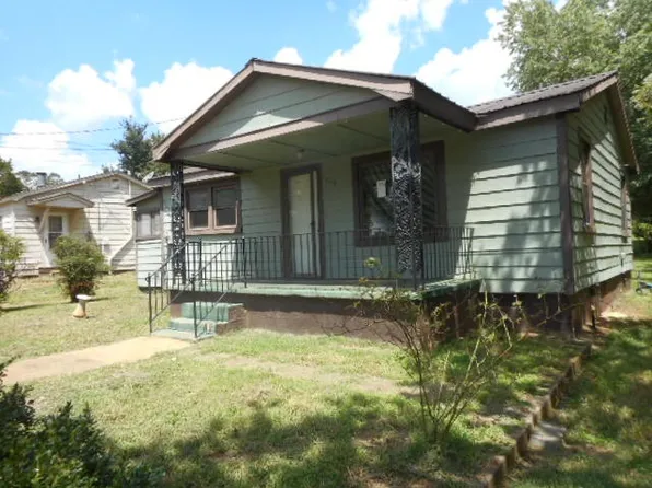 116 W Spruce St, Forest City, NC 28043