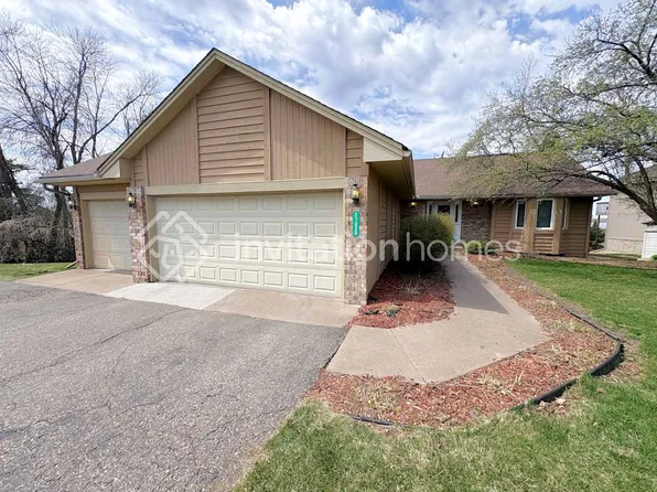 21020 Floral Bay Dr N, Forest Lake, MN 55025
