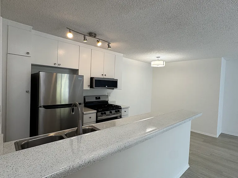 The Lennox — Photo 37