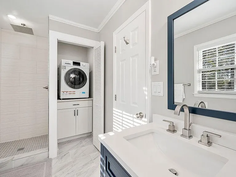 619C S Peachtree St NW — Photo 5