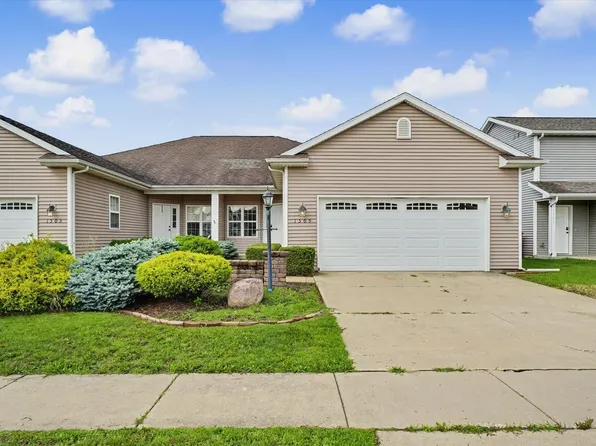 1505 Stonebluff Ct, Champaign, IL 61822