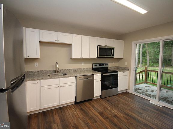 5th image of 2230 Stanton Ave
