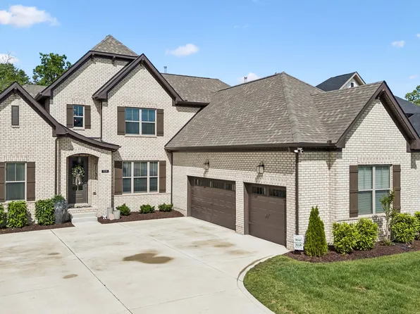 105 Hayden Ln, Gallatin, TN 37066