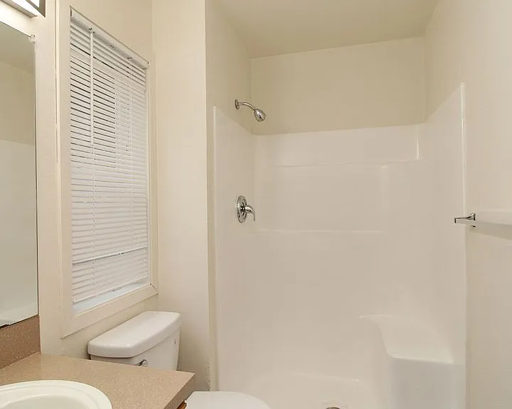 McKenzie Court — Photo 18