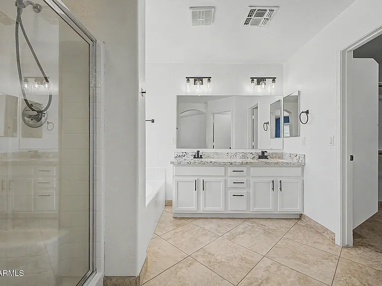 15337 W Poinsettia Dr — Photo 18
