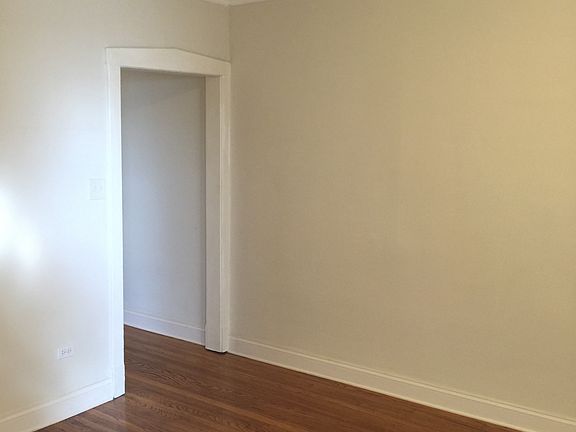 3rd image of 6163 S Michigan Ave #3