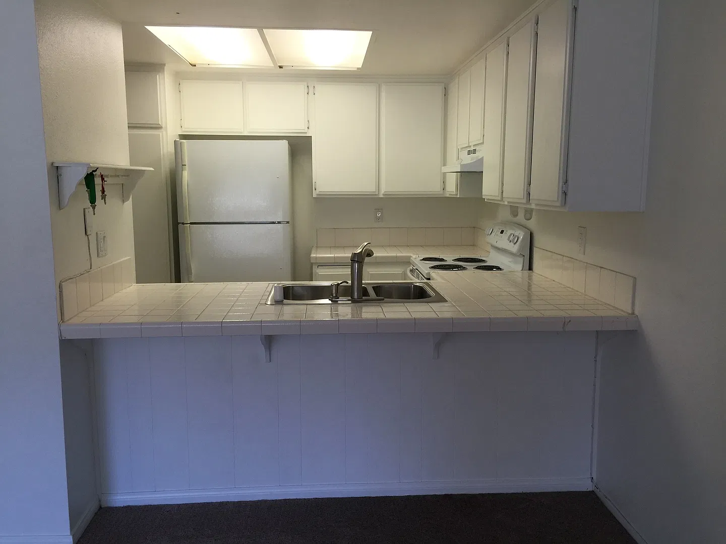 Charming La Mesa townhome with natural light — Photo 4