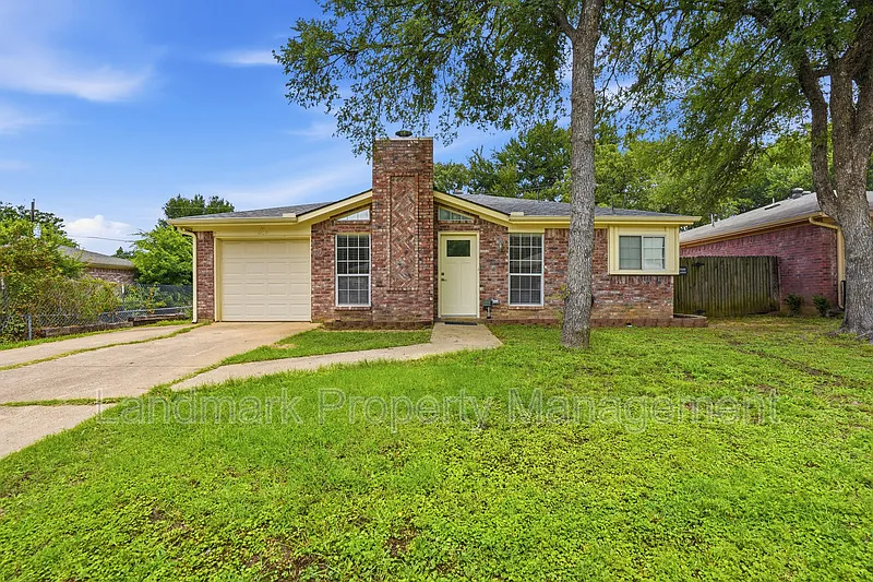3 bed, 2.0 bath, 1060 sqft, $1,750 — Photo 4