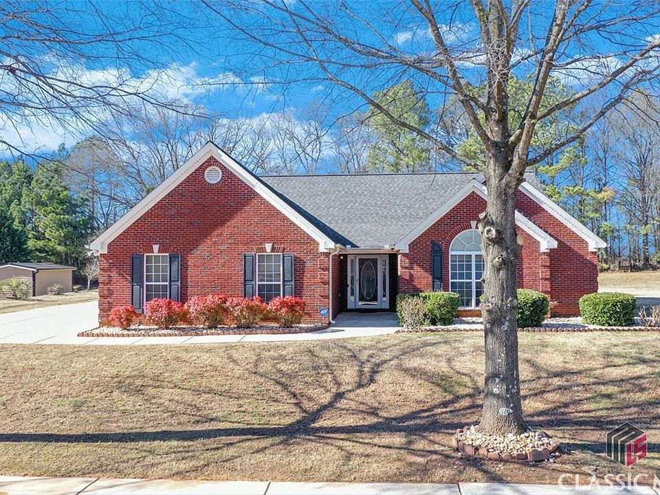 1st image of 145 Gretchen Lane
