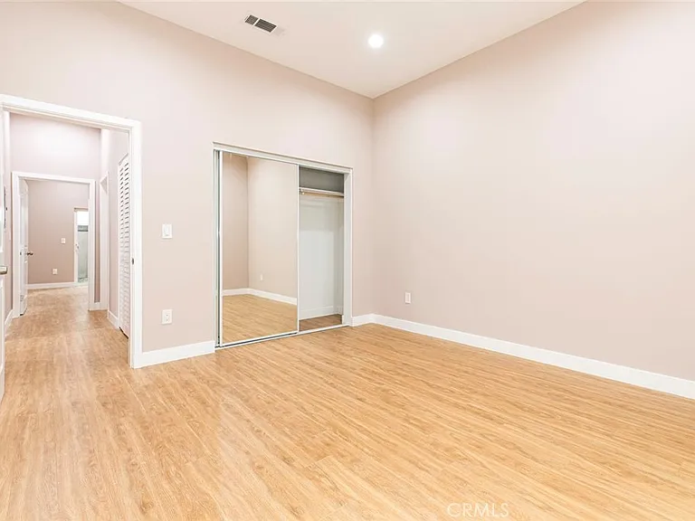 741 E Doran St #B — Photo 15