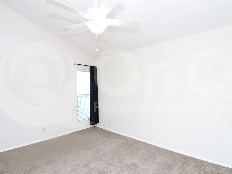 3453 N Seneca Ct — Photo 9