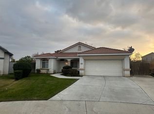 12405 Crystal Cove Ave, Bakersfield, CA 93311