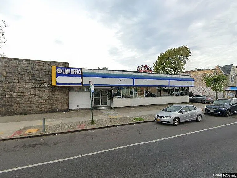 Building Photo - 19208 Jamaica Ave