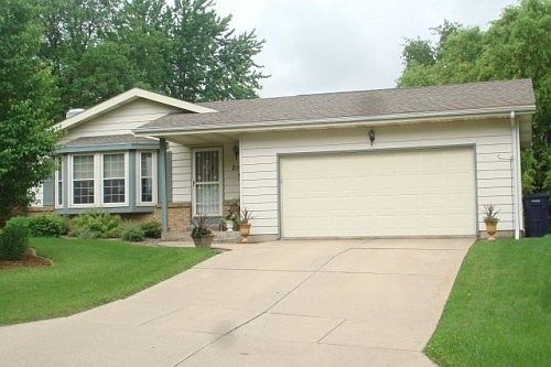 1st image of 215 Arbor Hill Dr