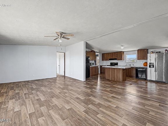 4th image of 48109 W SOTOL Road
