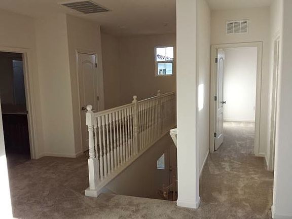 3rd image of 141 Garlic Ave