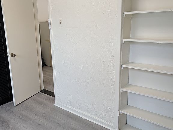 5th image of 2550 Holland Ave #1FT