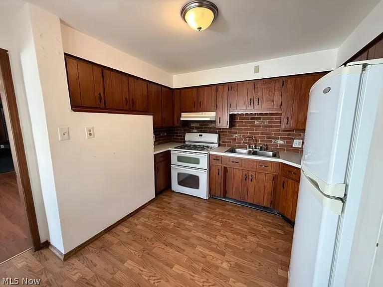 1504 Preston Ave — Photo 10