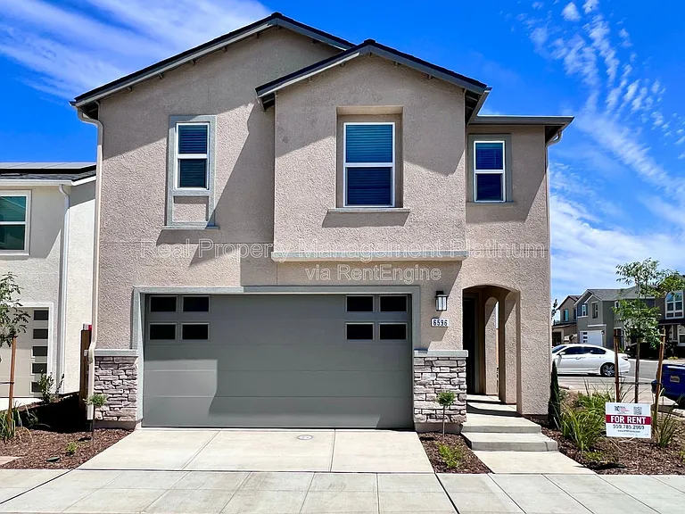 6596 E Cresthaven Dr — Photo 2