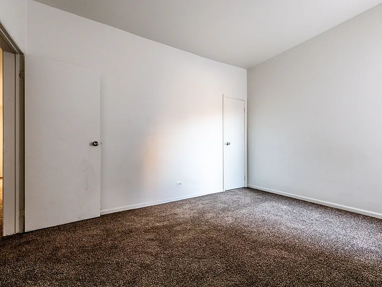 5051 S Forrestville — Photo 65