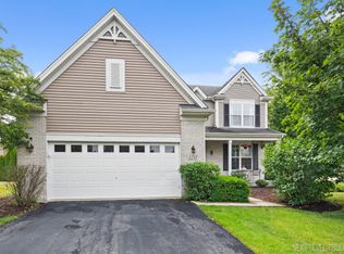 1211 Hall St, Sugar Grove, IL 60554