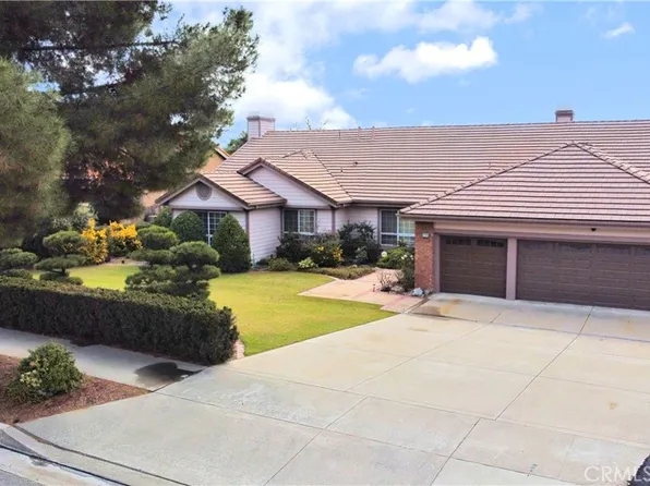 270 Ashbury Ln, Upland, CA 91784