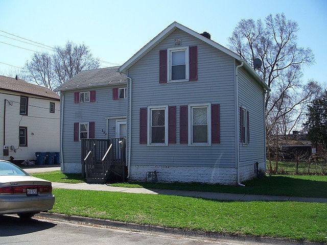 2nd image of 254 W Oak St
