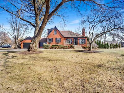 221 Akenside Rd, Riverside, IL, 60546