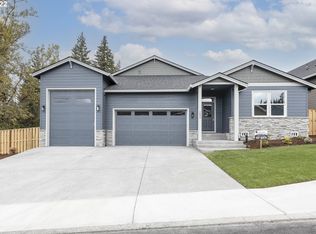 1372 NE Christine St, Estacada, OR 97023