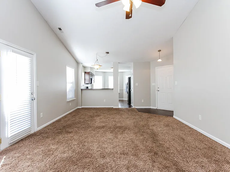 4929 Aspen Crest Ln — Photo 3