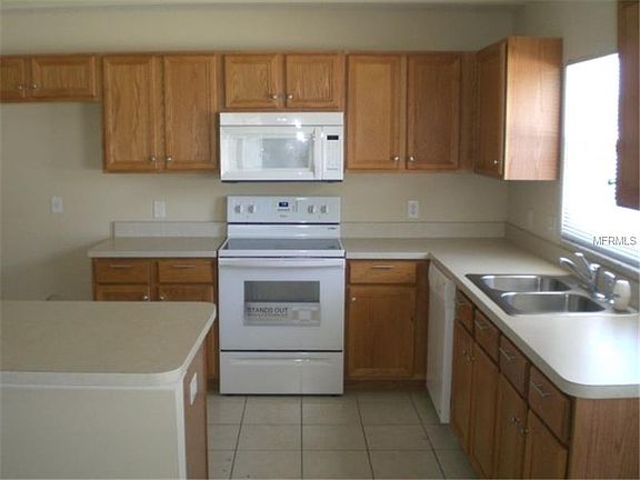 4th image of 2726 Lucas Lakes Ln