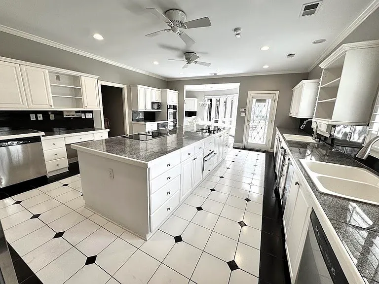 415 S Yates Rd — Photo 9