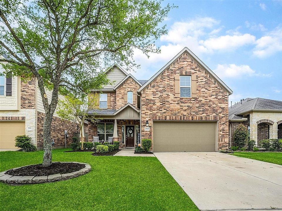 1st image of 27515 Gracefield Ln
