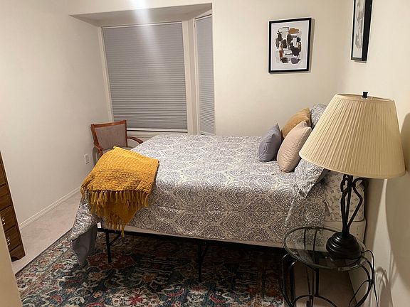 3rd image of 859 Forestglen Dr APT B