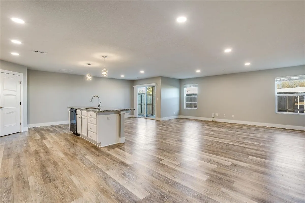 8808 W Haylee St - 1 — Photo 3