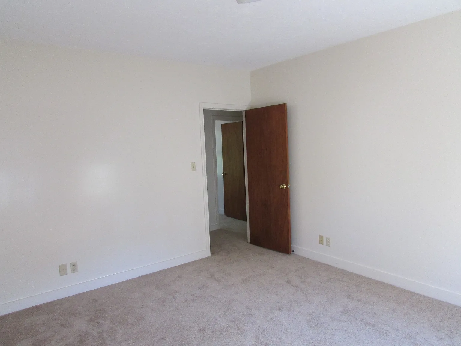 2 bed, 1.0 bath, 1000 sqft, $2,100 — Photo 4